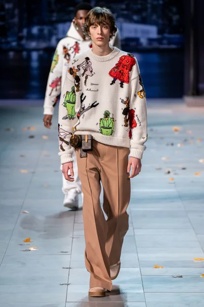 Look 43